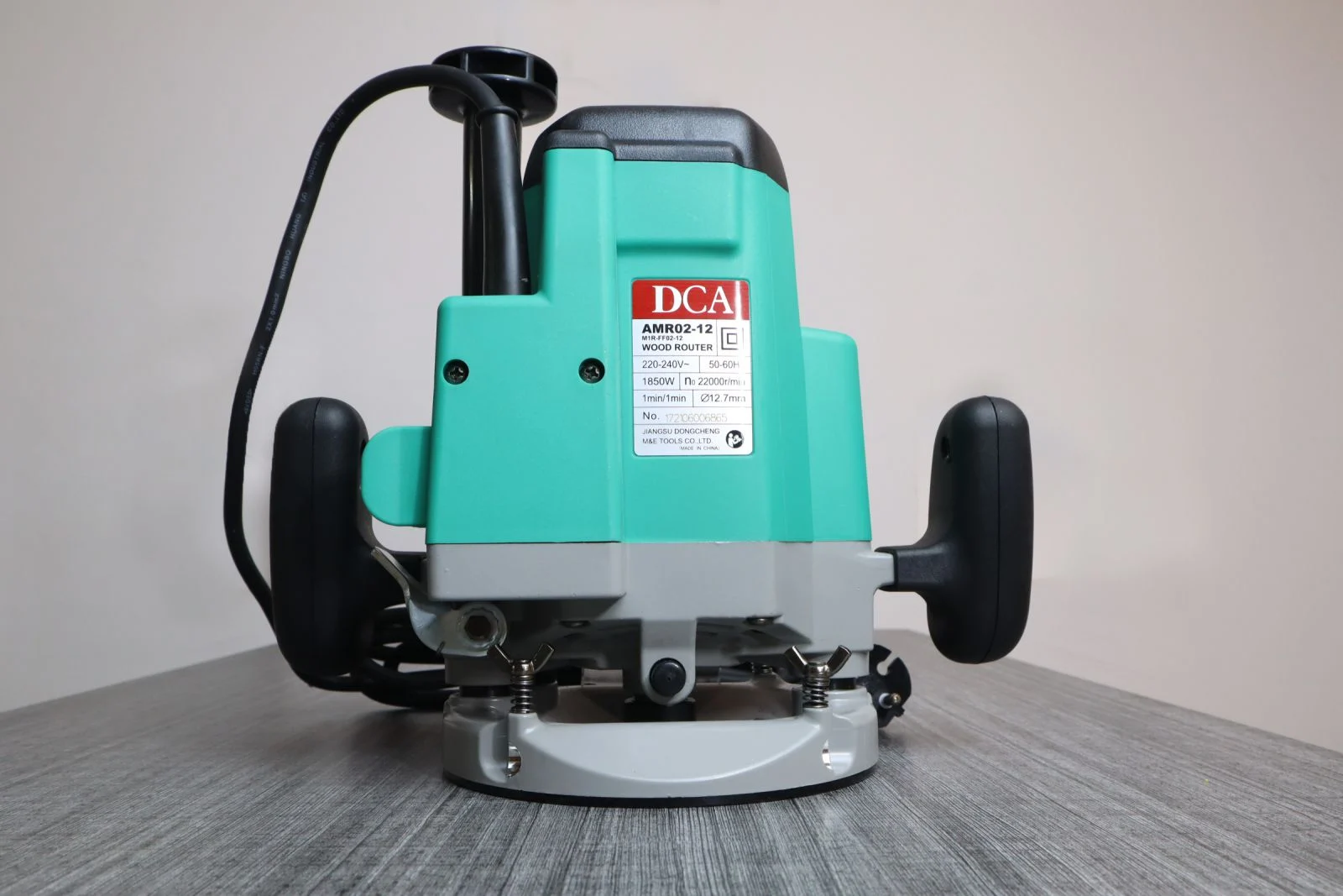Máy phay gỗ dùng điện - Điện máy Hữu Tiến